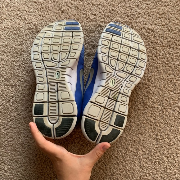 NIKE FREE 5.0 BLUE VIOLENT SIZE 5Y - Picture 4 of 6